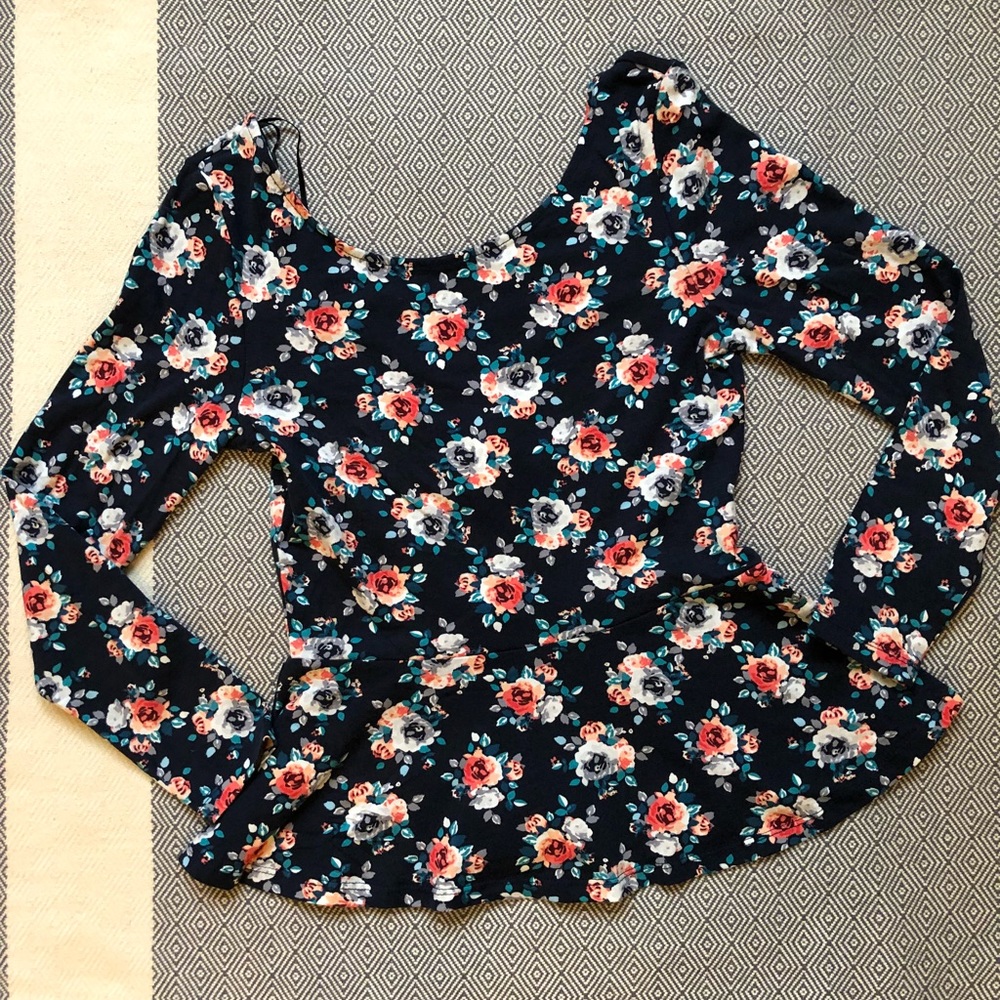 NWT floral h&m peplum top with scoop back